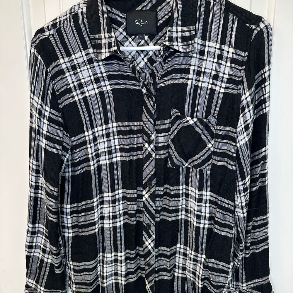 Rails Hunter Black & White Plaid Flannel Button Up Top Size Small - Picture 2 of 4